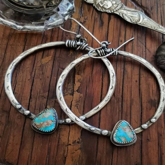 New Elegant Turquoise Hoop Earrings - Picture 3 of 6